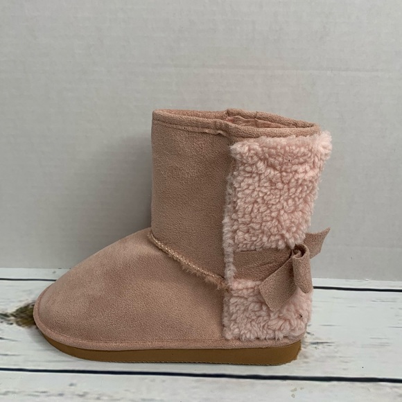 Olivia Miller Other - NEW Olivia Miller Girl pink boots